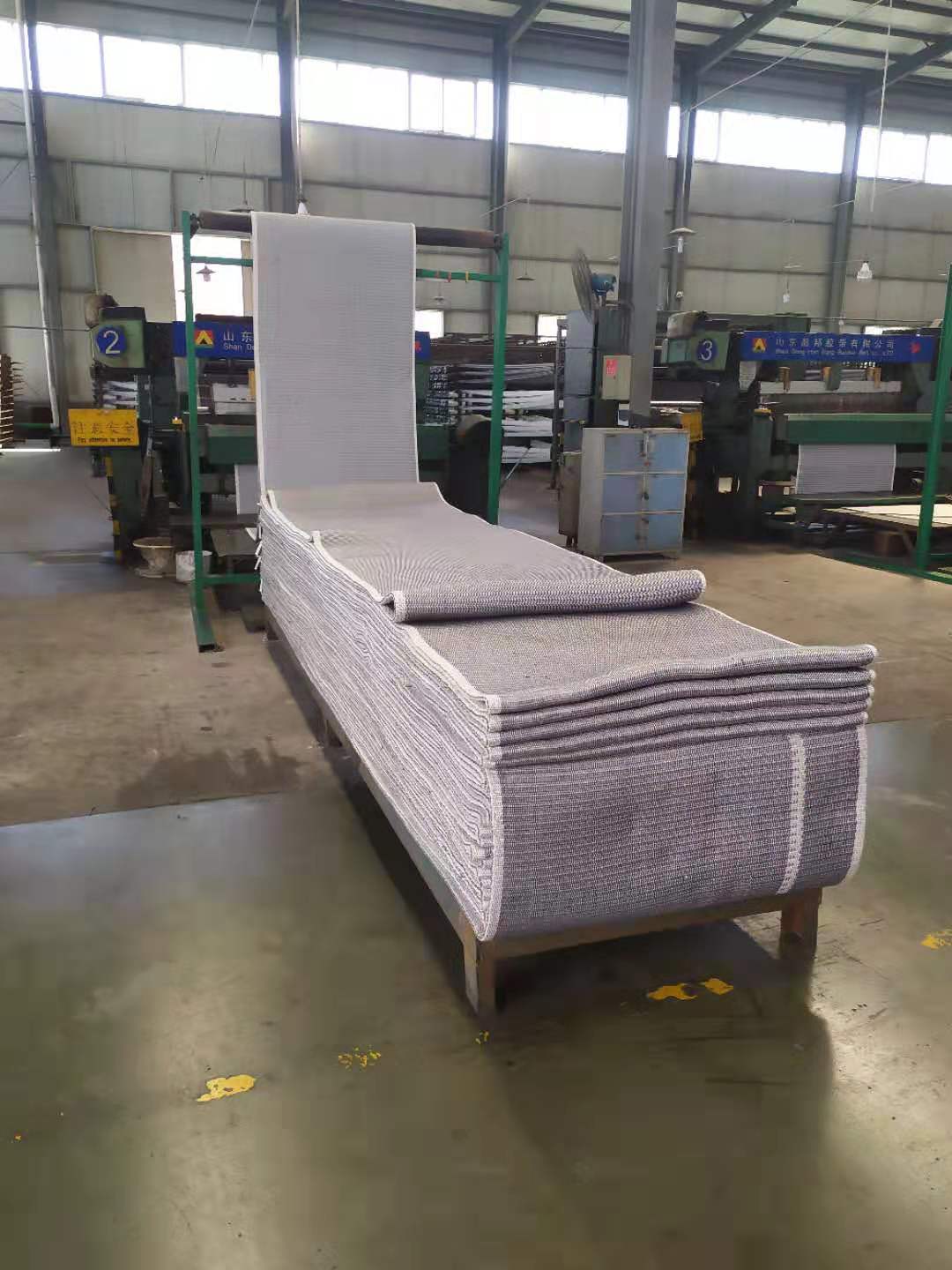 山东输送带厂家讲述输送带主要磨损的部位有哪些？